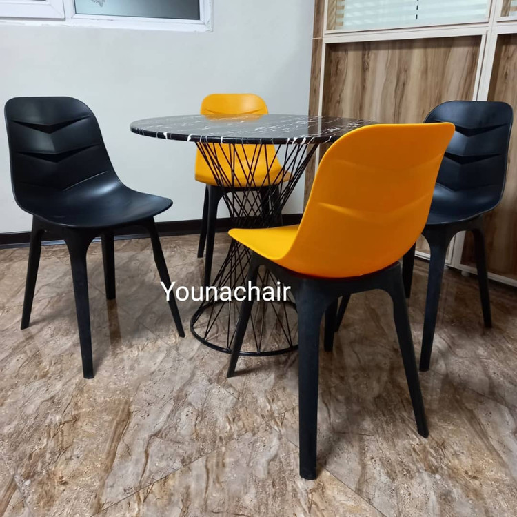 ناهارخوری ۴نفره پلیمری فلزی السا